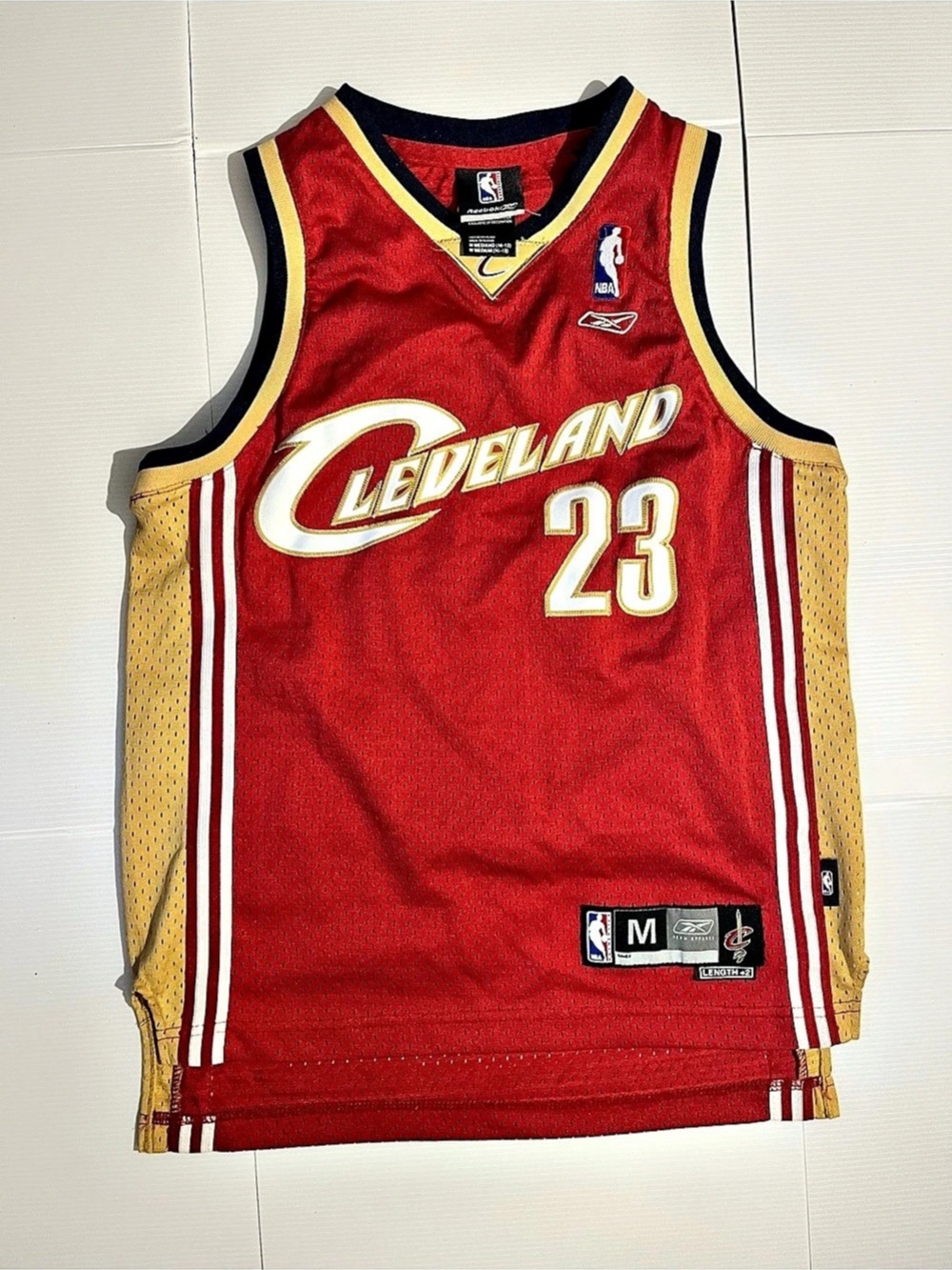 Reebok Cleveland Cavaliers LeBron James #23 jersey Red & Gold Medium